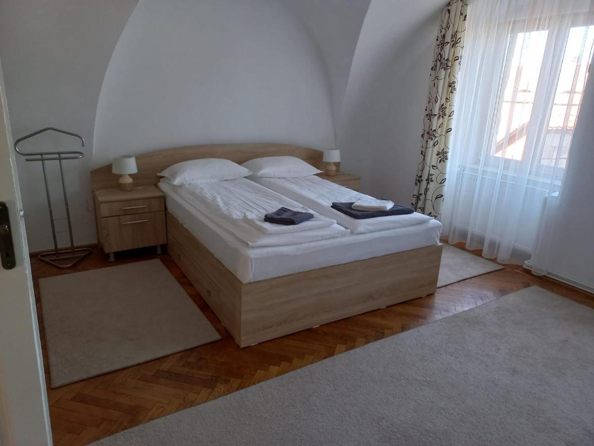 Enjoy Appartement Sibiu Buitenkant foto