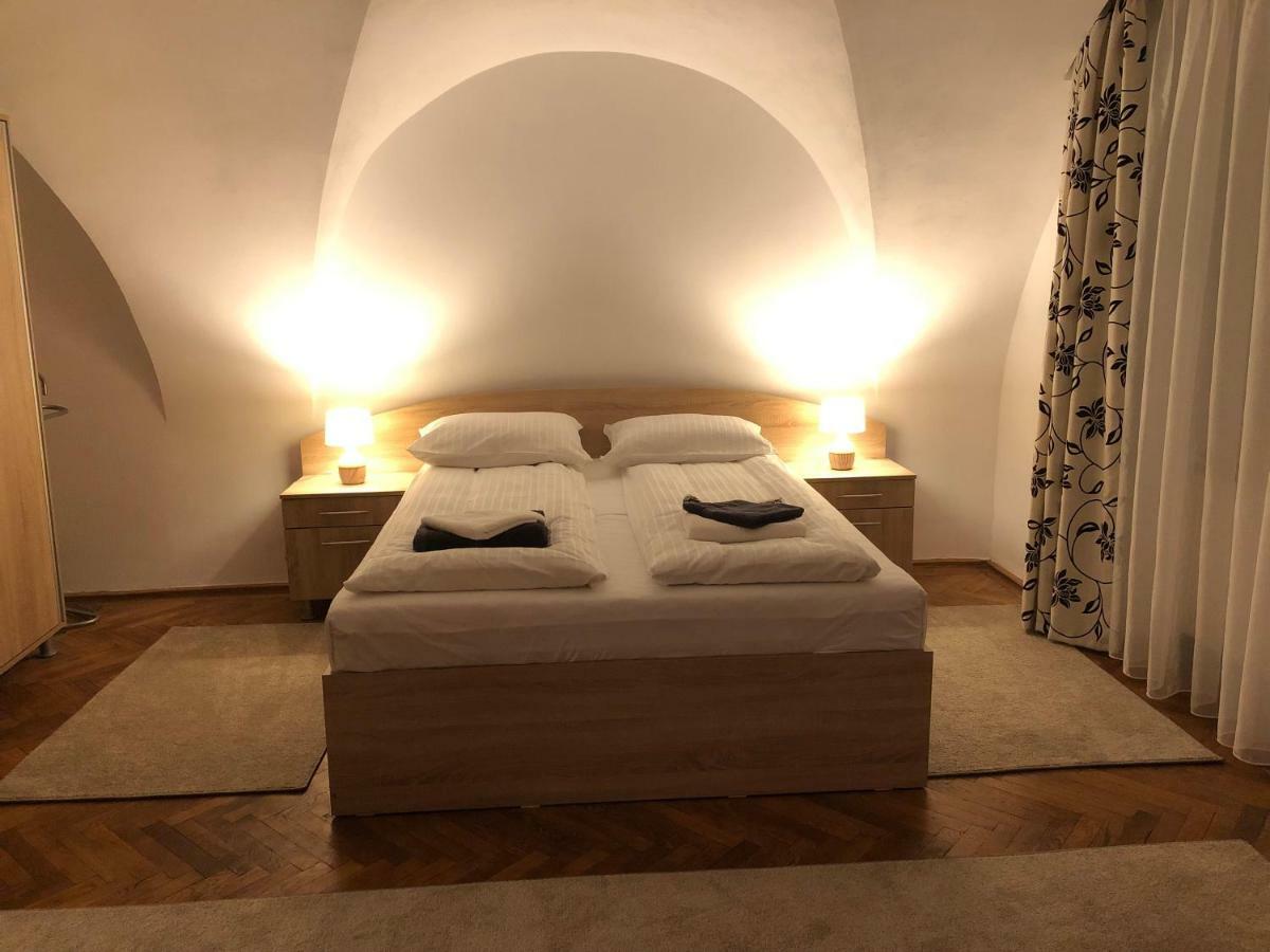 Enjoy Appartement Sibiu Buitenkant foto